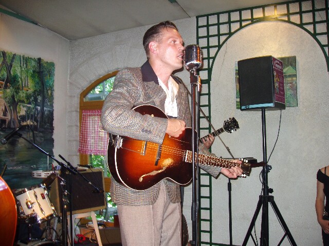 min 2004 06 13 guinguette mp   p6130102